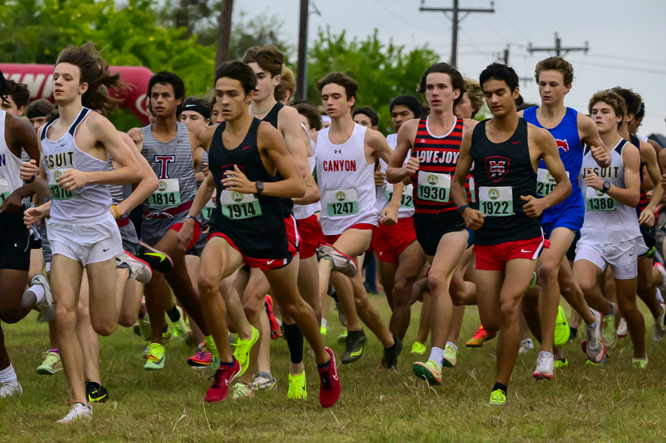 start of the El Varsity Boys race