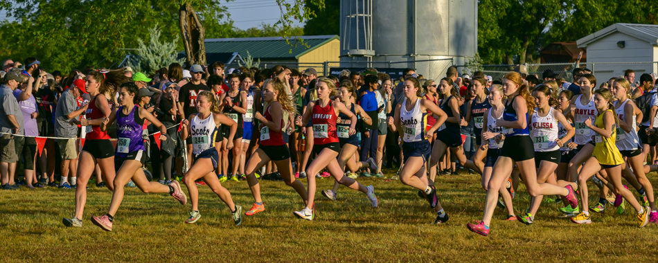 start of the Open Varsity Girls race start of the Open Varsity Girls race