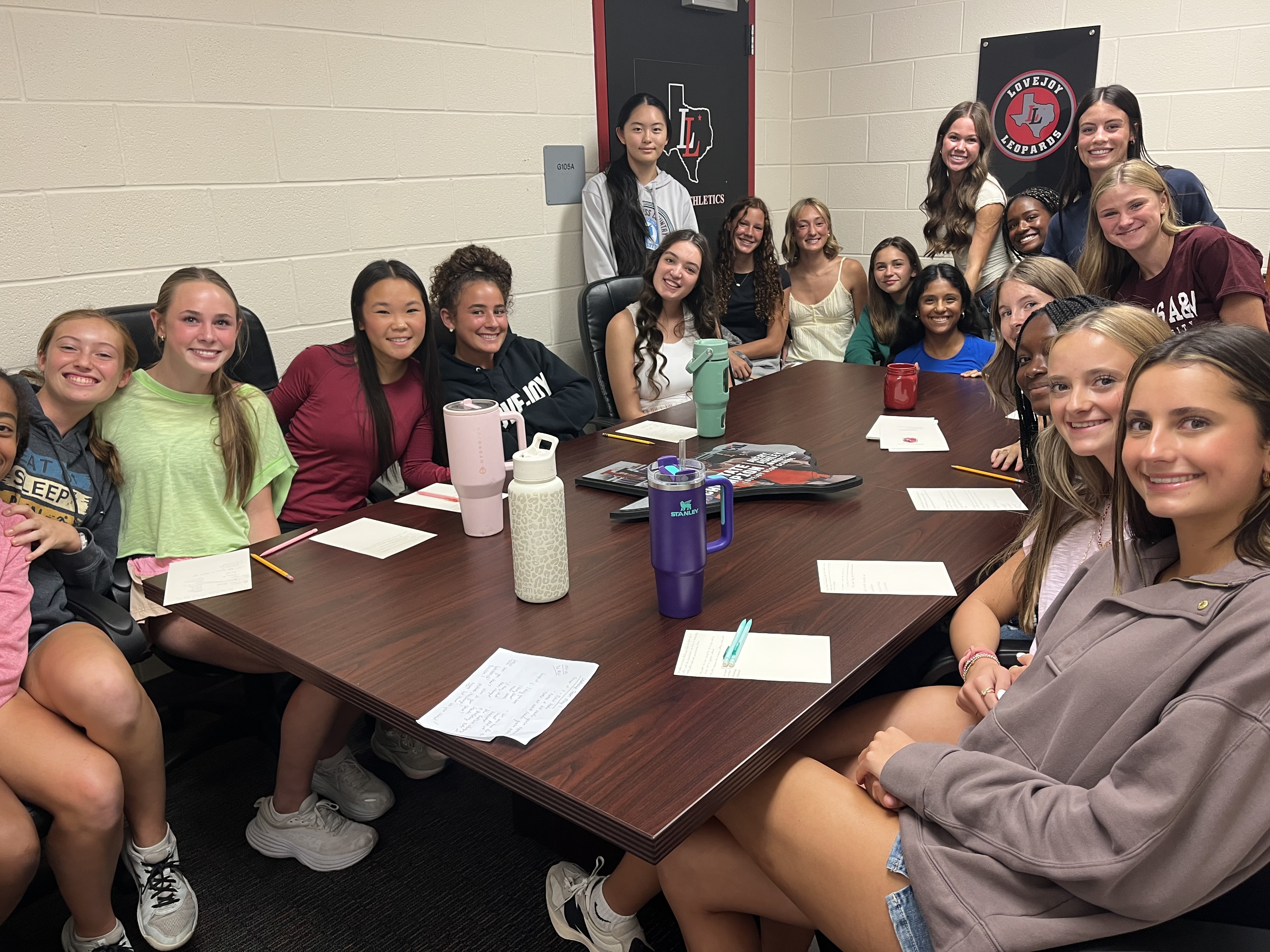 LHS Girls XC Leadership Committee LHS Girls XC Leadership Committee