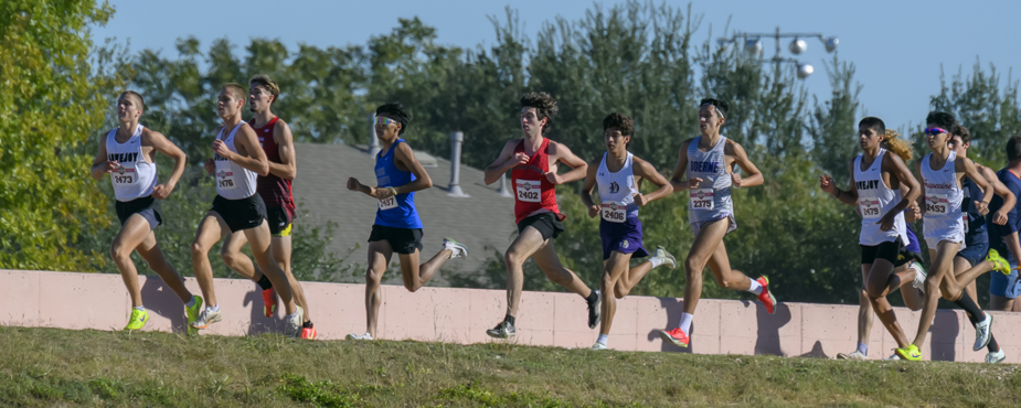 Tristan Arceneau, Joey Reid, Arjun Sharma battle early in the race